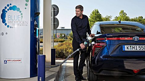 Unterwegs mit Wasserstofff: der Toyota Mirai.. Foto: Toyota