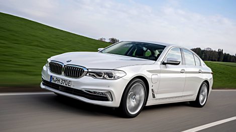 Der BMW 530e i Performance wird von einem Plug-in-Hybrid angetrieben. Foto: BMW