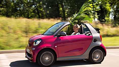 Der neue Smart Fortwo kommt nun auch als Cabrio mit E-Antrieb. Foto: Daimler