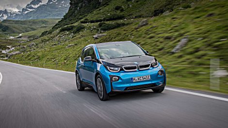 Die Batterie des BMW i3 ermöglicht eine Reichweite von 300 Kilometer Foto: BMW