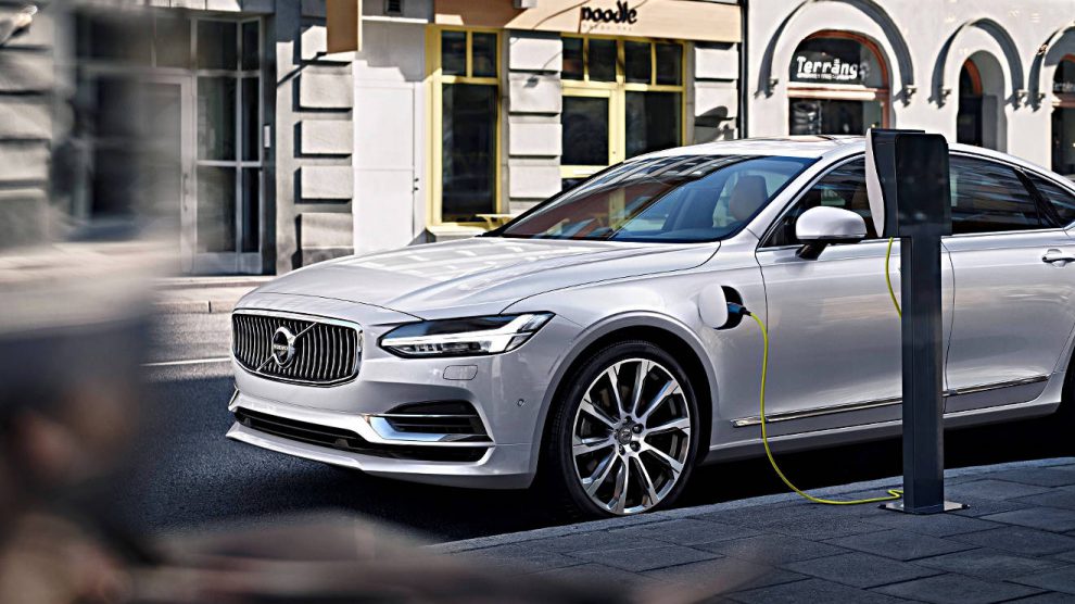 Volvo setzt auf die Elektromobilität. Mit dem S90 Twin Engine hat man einen Plug-in-Hybrid im Angebot. Foto: Volvo