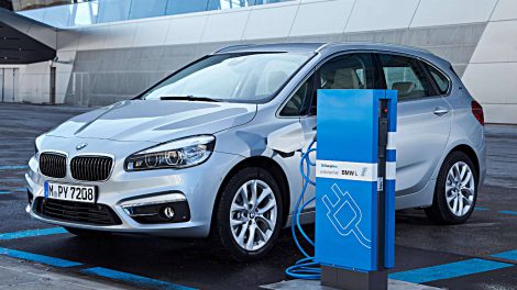 Der BMW 225xe ist ein Plug-in-Hybrid. Foto. BMW