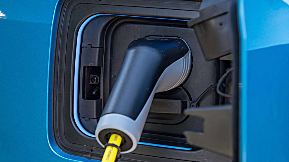 Der BUND fordert die Abschaffung des Dienstwagenprivilegs. Foto: BMW