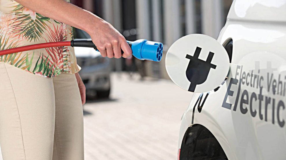 Für viele Autokäufer ist die Reichweite von Elektroautos noch zu gering. Foto: Bosch