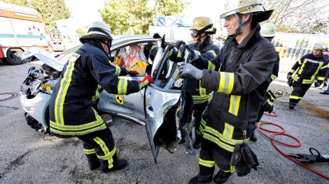Rettung aus einem Elektroauto. Foto: ADAC/Ralph Wagner