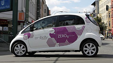 Ein Peugeot iOn vom Carsharinganbieter Multicity. Foto: Citroen