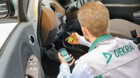 Die Dekra startet ein Pilotprojekt zur Überprüfung gebrauchter Batterien. Foto: Dekra