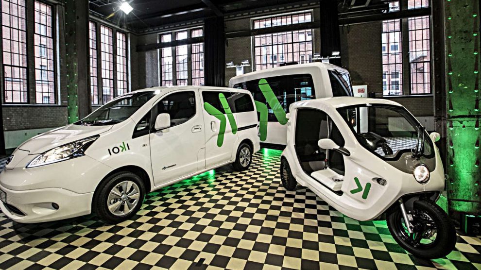 Die Banhtochter ioki mit ihren Fahrzeugen.