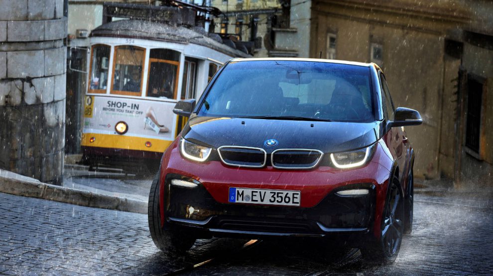 BMW i3s unterwegs in der Stadt. Foto: BMW